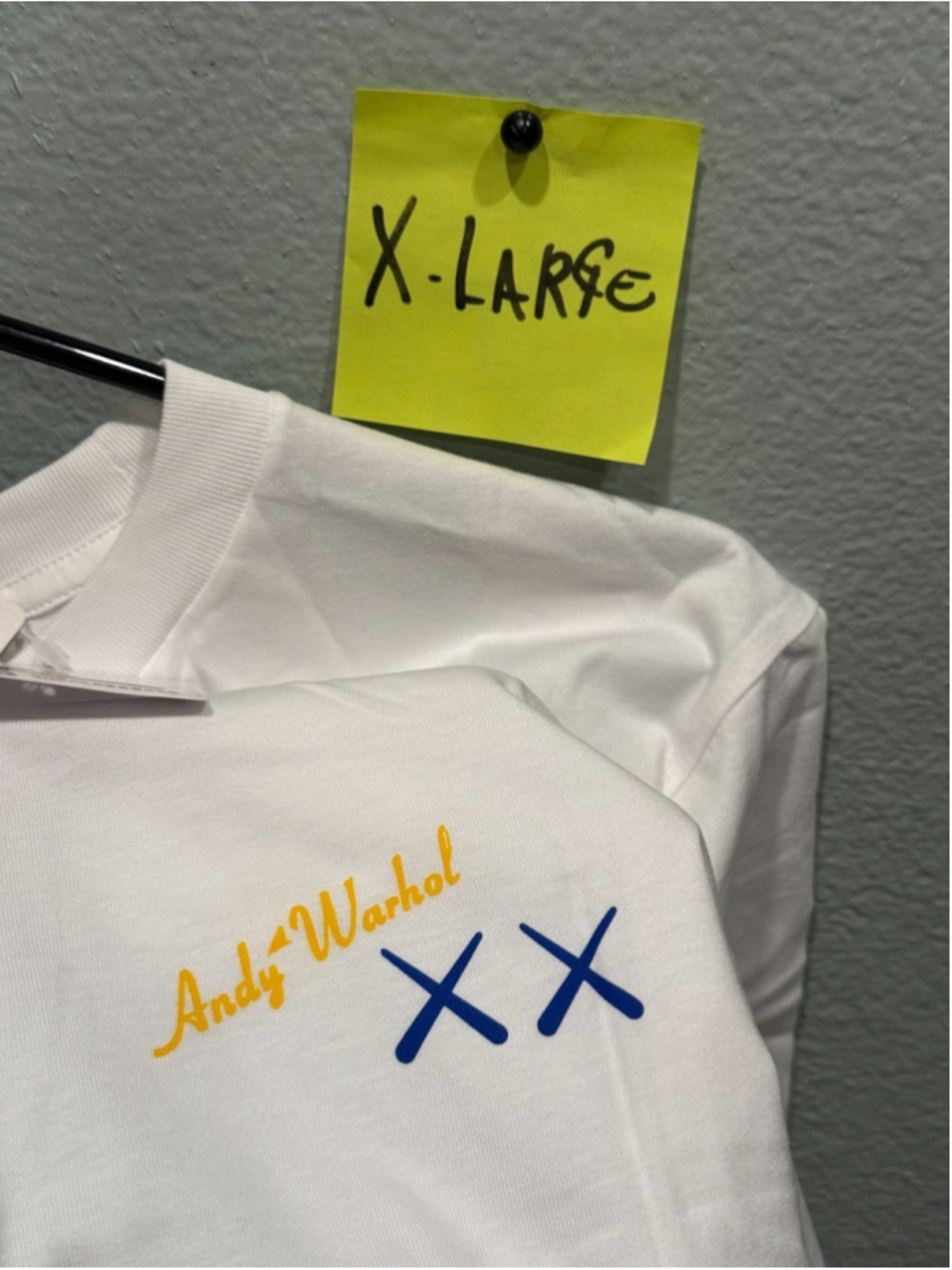 Uniqlo KAWS Banana Graphic Tee 341-471321 X-Large Size